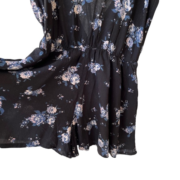 Don't Ask Why Floral Print Romper with Spaghetti Straps and V Back - Picture 11 of 13